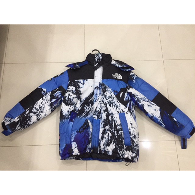 ÁO KHOÁC THENORTHFACE X SUPREME NAM SIZE M MÀU XANH