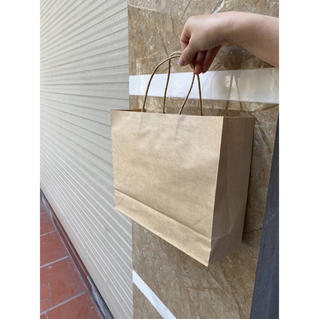 50 Túi giấy KRAFT NHẬT CAO 25 cm Ngang 29 cm Hông 10 cm - QUAI GIẤY XOẮN | BigBuy360 - bigbuy360.vn