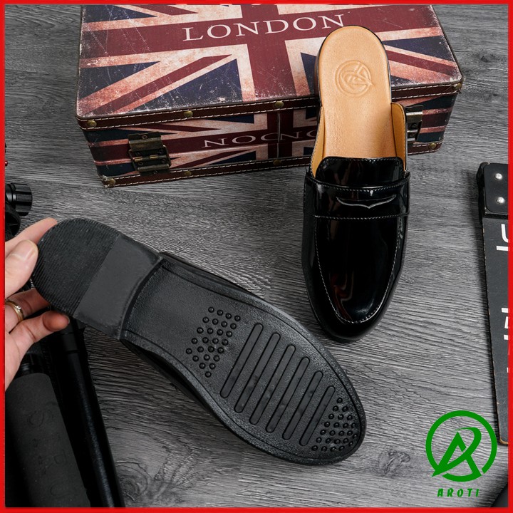 Sục Nam Da Bóng Trơn Băng Thủng M581 SP1