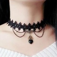 Vòng cổ Choker phối ren và mặt hình trái tim thời trang