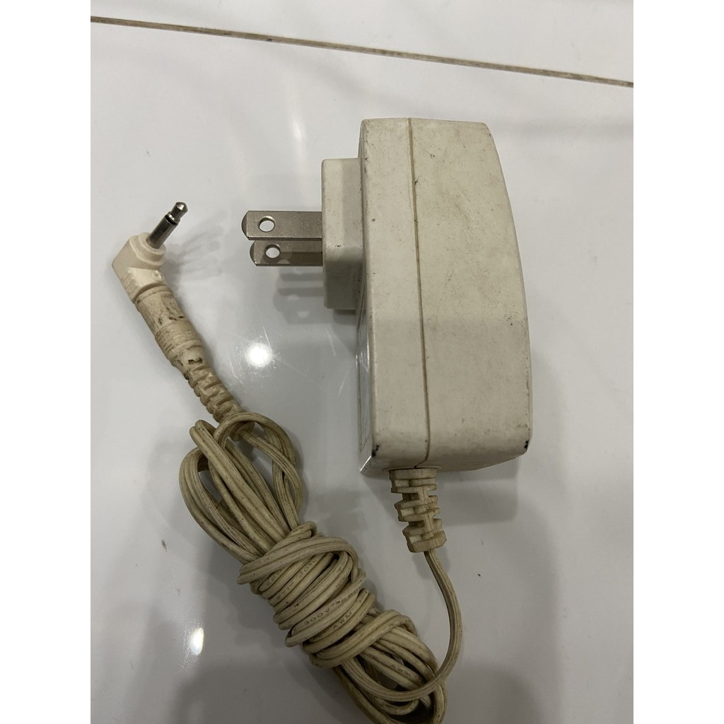 Nguồn Radio Shack 1.5-12V 300 mA AC-DC Adapter Cat No 273-028