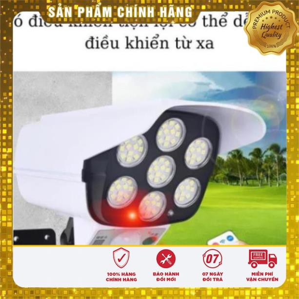 Đèn năng lượng mặt trời ngụy trang Camera chống trộm , Có điều khiển từ xa , chống nước IP68 , bảo hành chính hãng