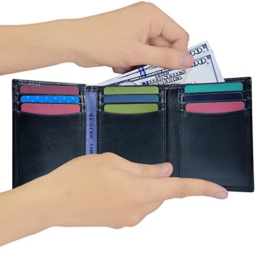 Ví nam Tommy Hilfiger Men's Leather Trifold Wallet - Màu đen 31TL11X018 - Chính hãng