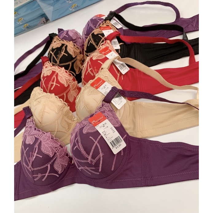 Áo lót ren hoa bigsize, phom quả áo to, không đệm mút, có gọng nâng định hình chống xệ, cúp B,C. Áo ngực to 3231.