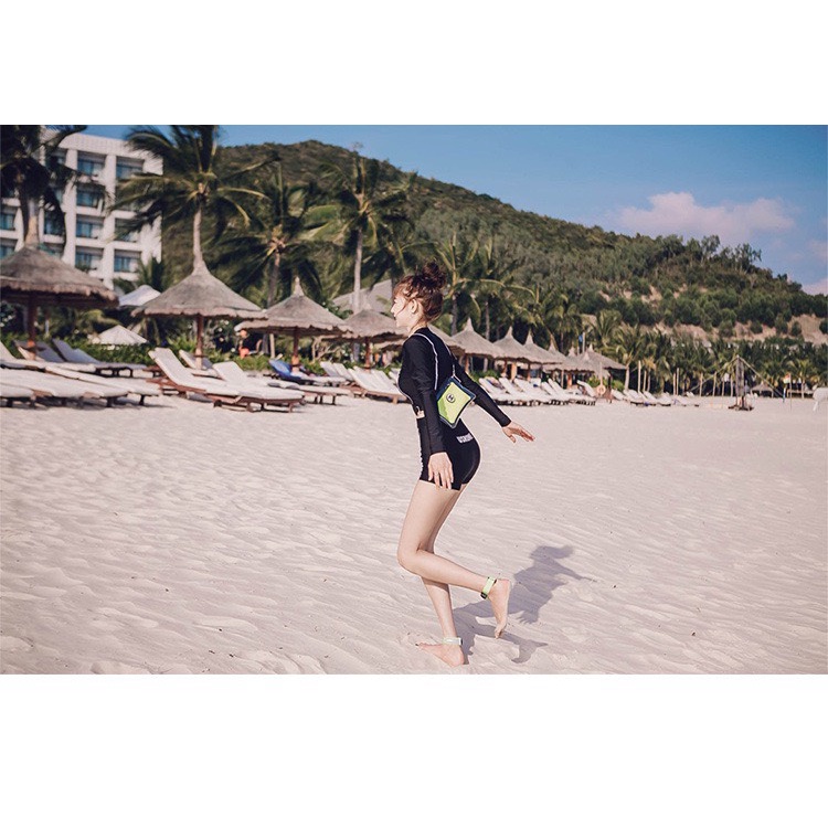 Set bơi dài tay nữ gồm áo có kèm mút tiện lợi và quần bơi vải active dày dặn co giãn