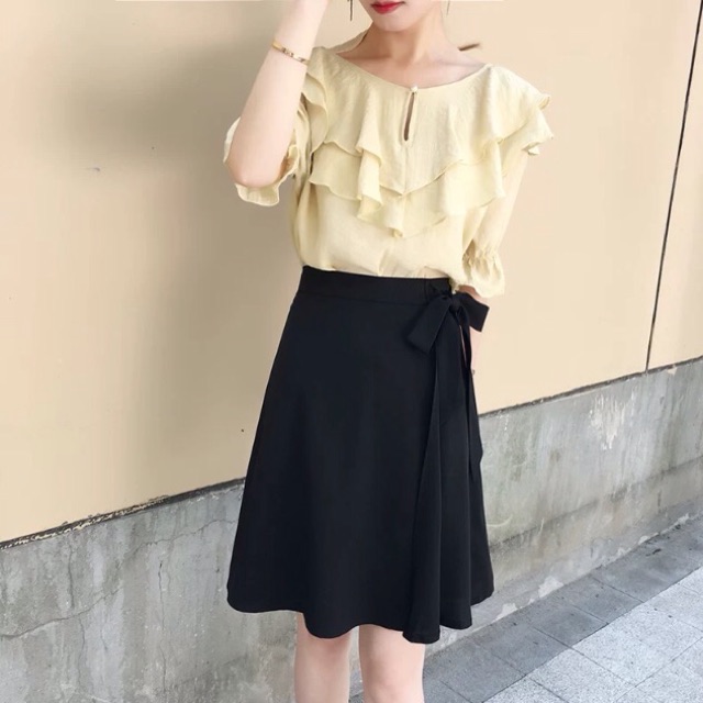 Chân váy chữ A thắt nơ trẻ trung