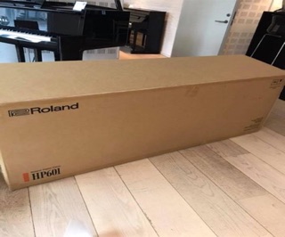 Đàn piano điện Roland HP-601