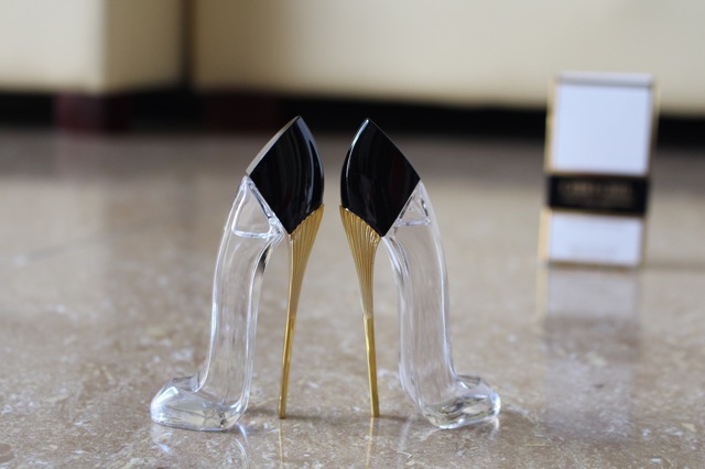 Nước hoa mini chiế guốc 7ml Goodgirl Legere | BigBuy360 - bigbuy360.vn