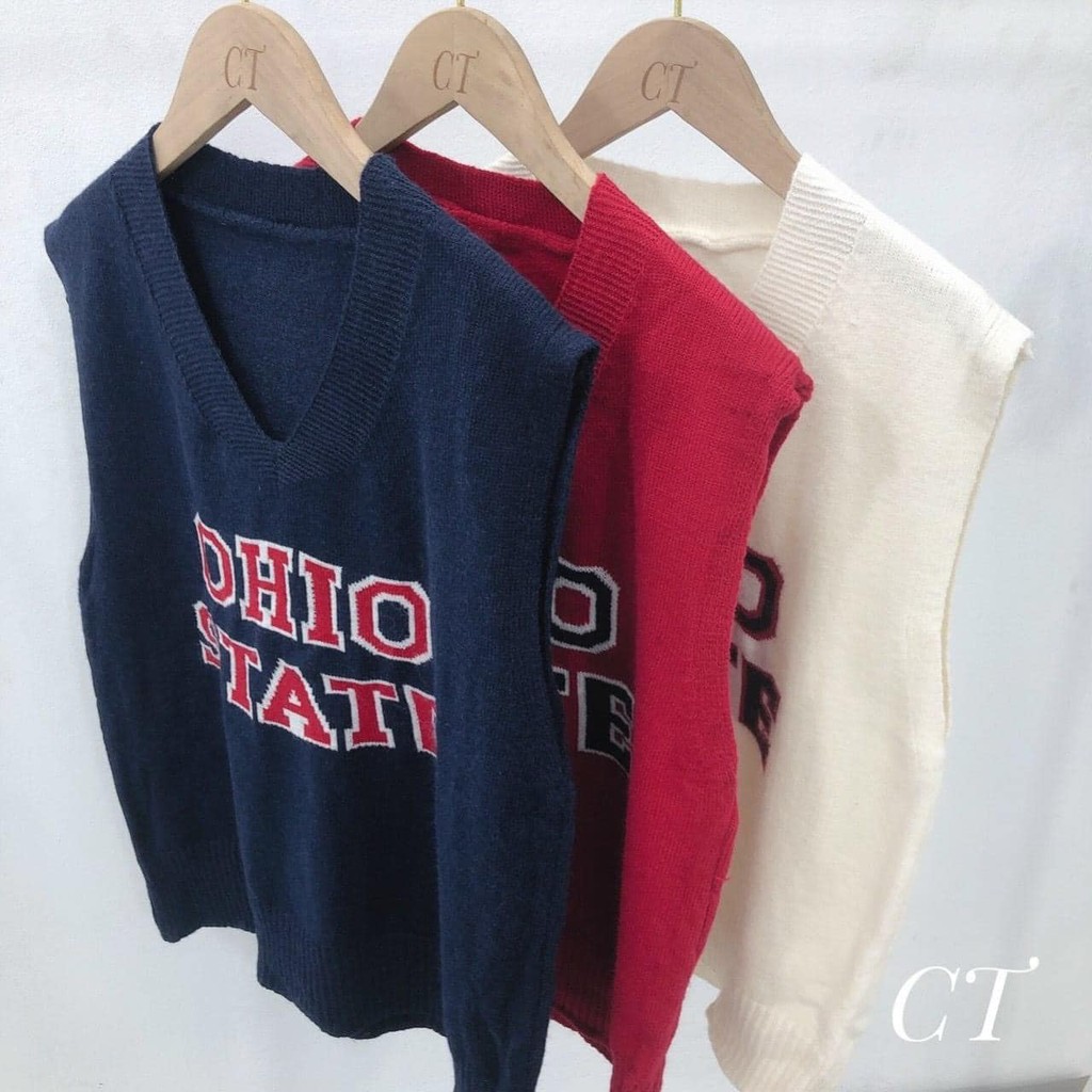 Áo gile len chữ xanh/đỏ phong cách Hàn Quốc freesz