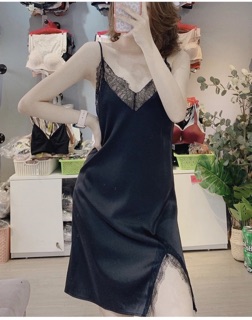 VÁY LỤA CAO CẤP XẺ TÀ PHỐI REN