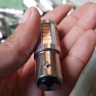 Đèn Stop f1,f2 nhấp nháy