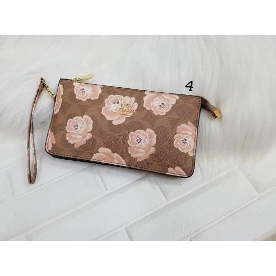 Ví Cầm Tay Coach Pouch Bloom 3 Space 3ruang Code 840