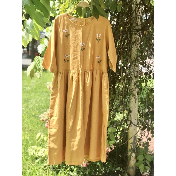 Đầm Linen babydoll thêu tay- Nhà Của Moon