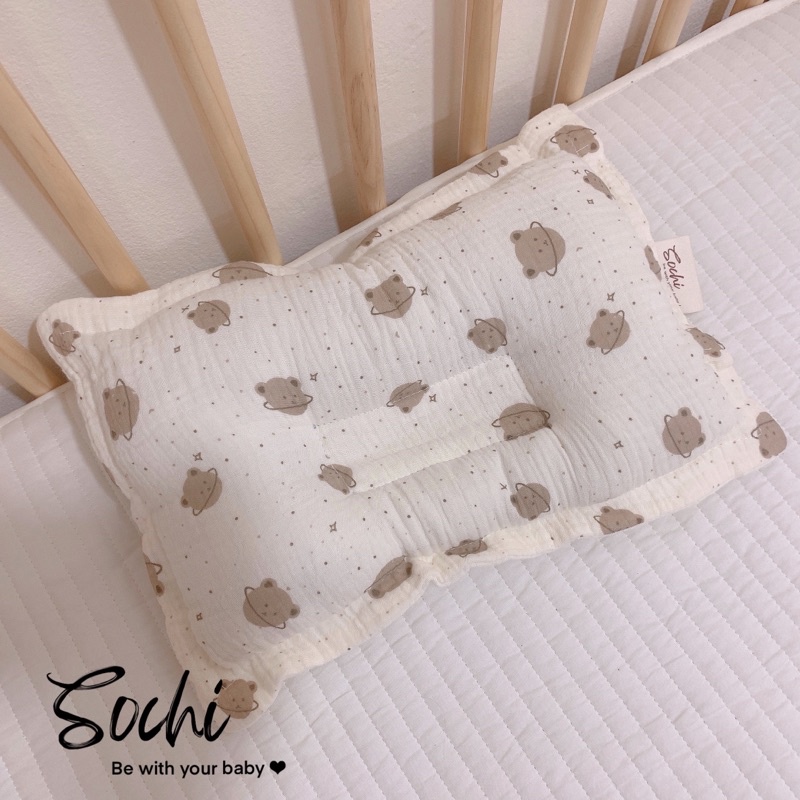 Gối chống bẹp đầu vải xô muslin dùng cho trẻ sơ sinh