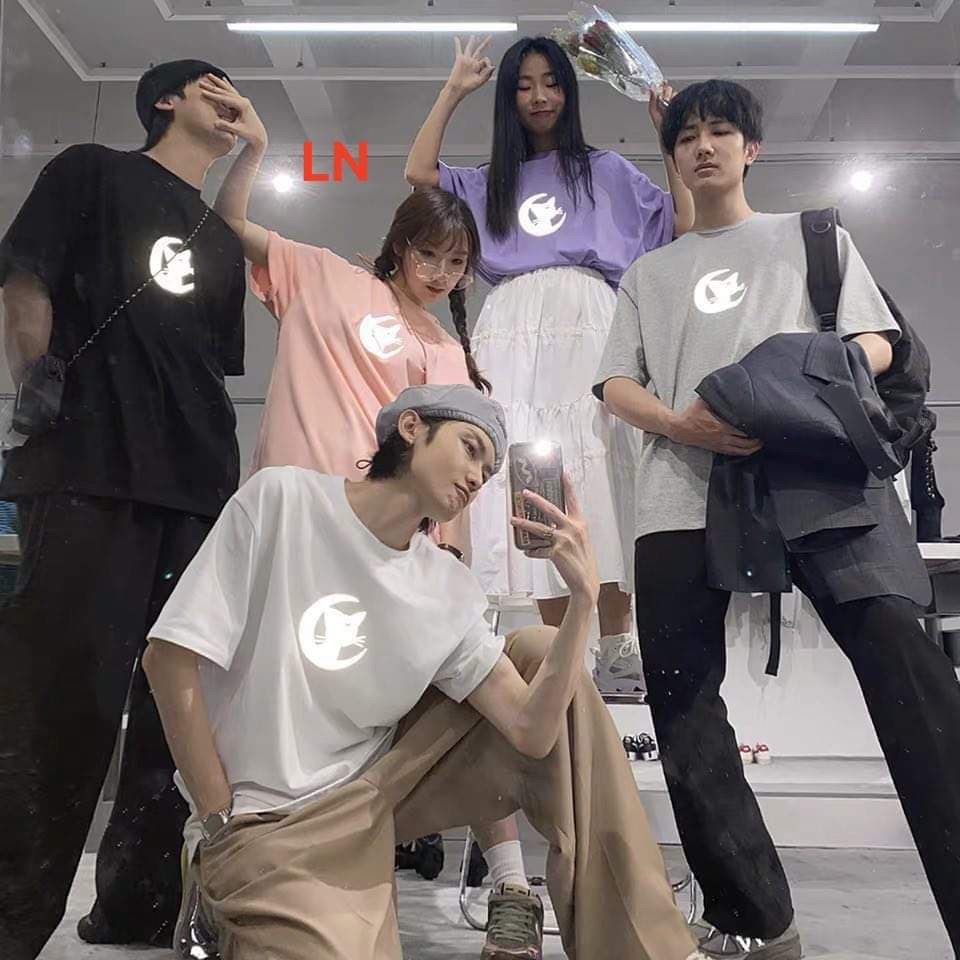 Áo thun cotton phản quang họa tiết mèo mặt trăng