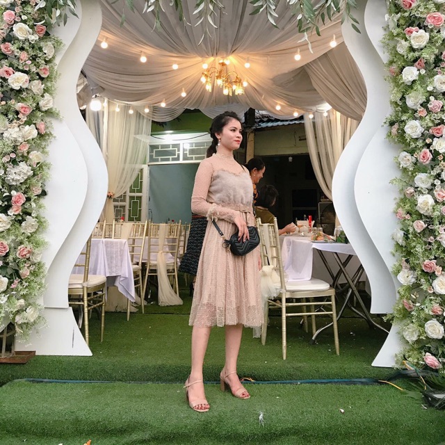 Váy ren tiểu thư