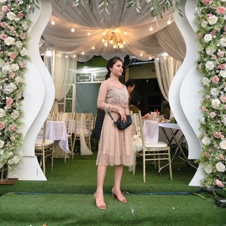 Váy ren tiểu thư