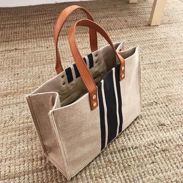 Túi cói sọc có dây đeo chéo sang chảnh