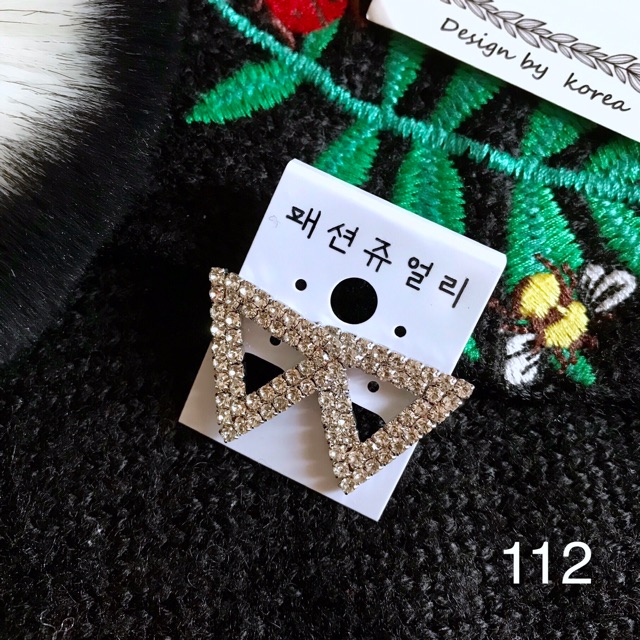 FREESHIP❤️ Bông Tai Đính Đá Hình Tam Giác Cao Cấp M112