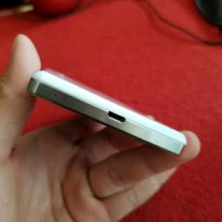 Điện thoại Sky A870