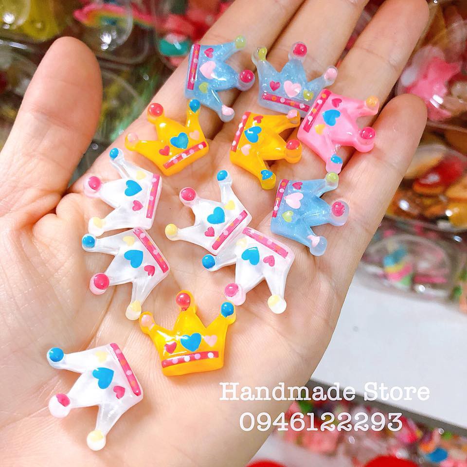 Charm vương miện