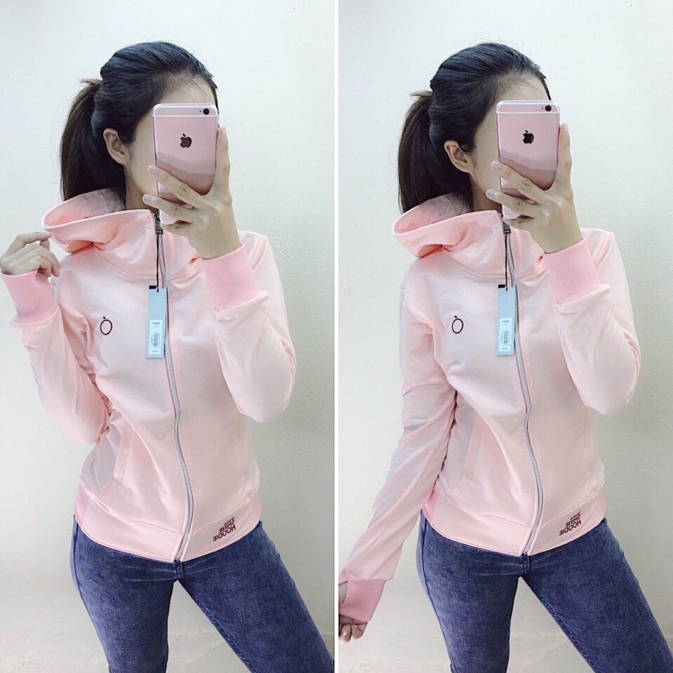 Áo khoác da cá thêu chữ