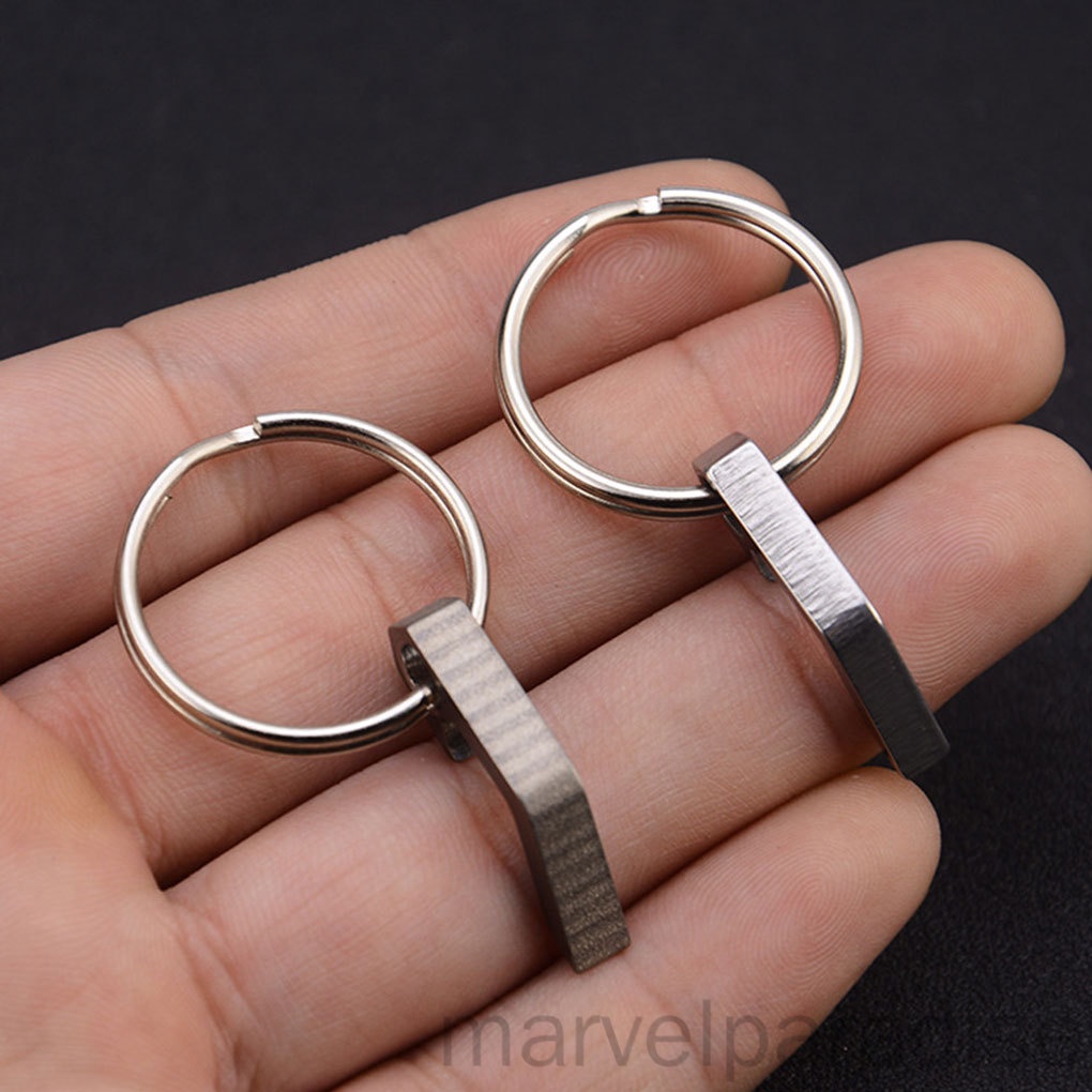 Dụng cụ mở nắp chai bia mini bằng hợp kim titan kèm móc khóa tiện dụng