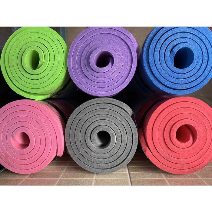Thảm Tập Yoga Bằng Pvc Màu Đen Kích Thước 6mm X 183cm X63 10
