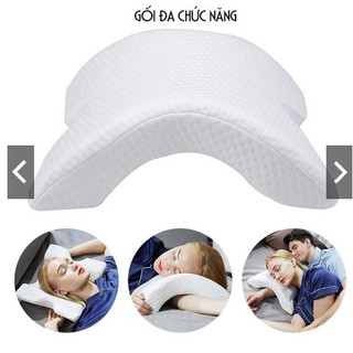 Gối trắng cong người lớn nằm đa năng, có chỗ luồn tay chống mỏi, tiện lợi khi nằm giường, ngủ ở văn phòng