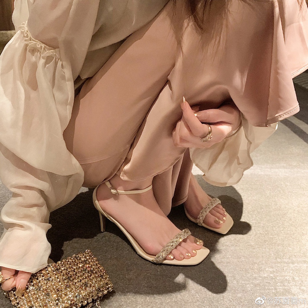 Sandal Cao Gót Hở Ngón Mũi Vuông Đính Đá Phong Cách Retro Thời Trang Mùa Hè Hàng Mới Dành Cho Bạn Nữ 2022