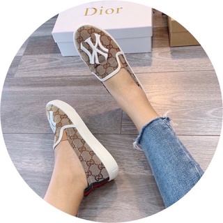 Giày lười thêu chữ ny ,xả kho 35k size 35 thời trang slipon nữ