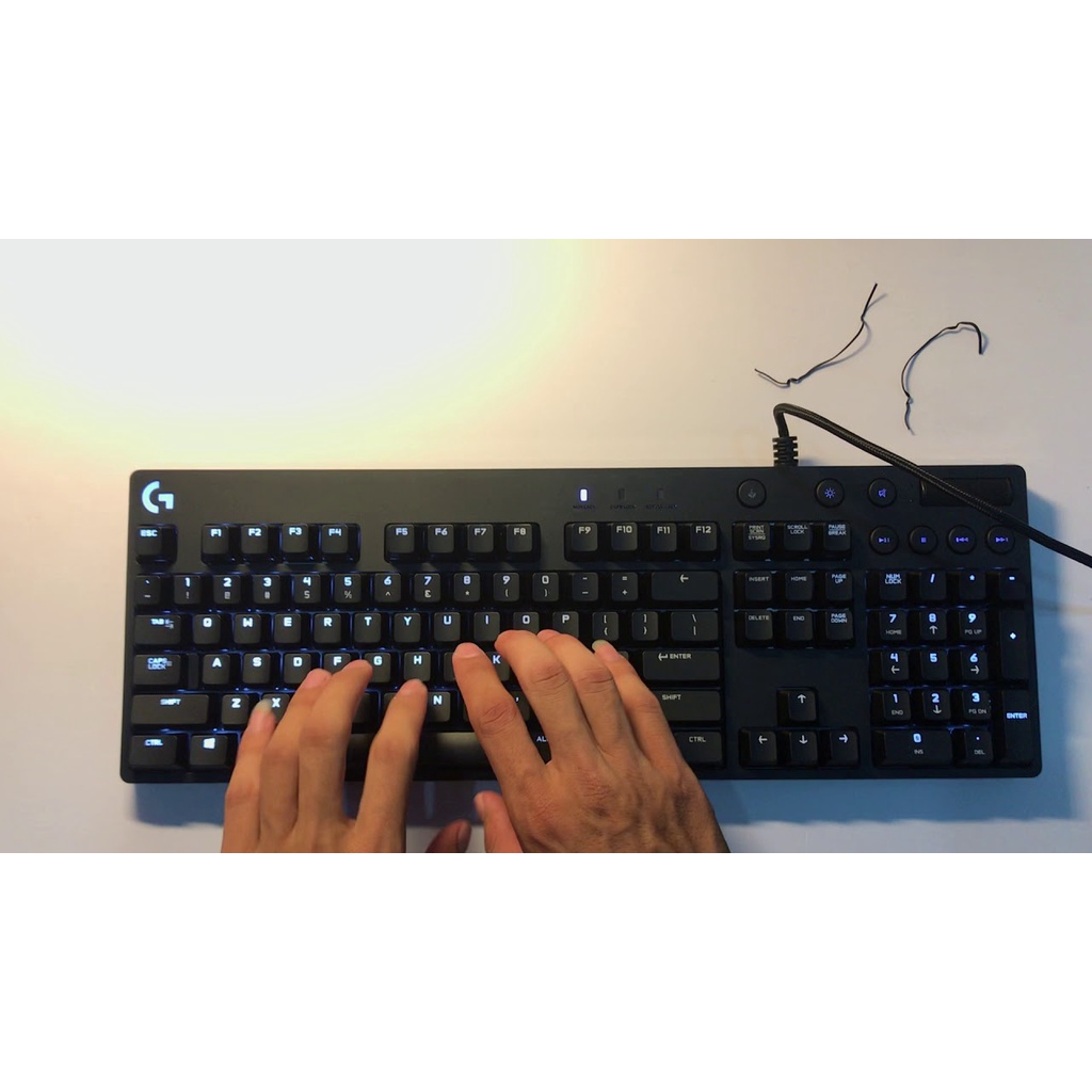 Bàn Phím Cơ Logitech G610 Orion Blue (Cherry Blue switch) - Hàng Chính Hãng - Bảo Hành 24 tháng