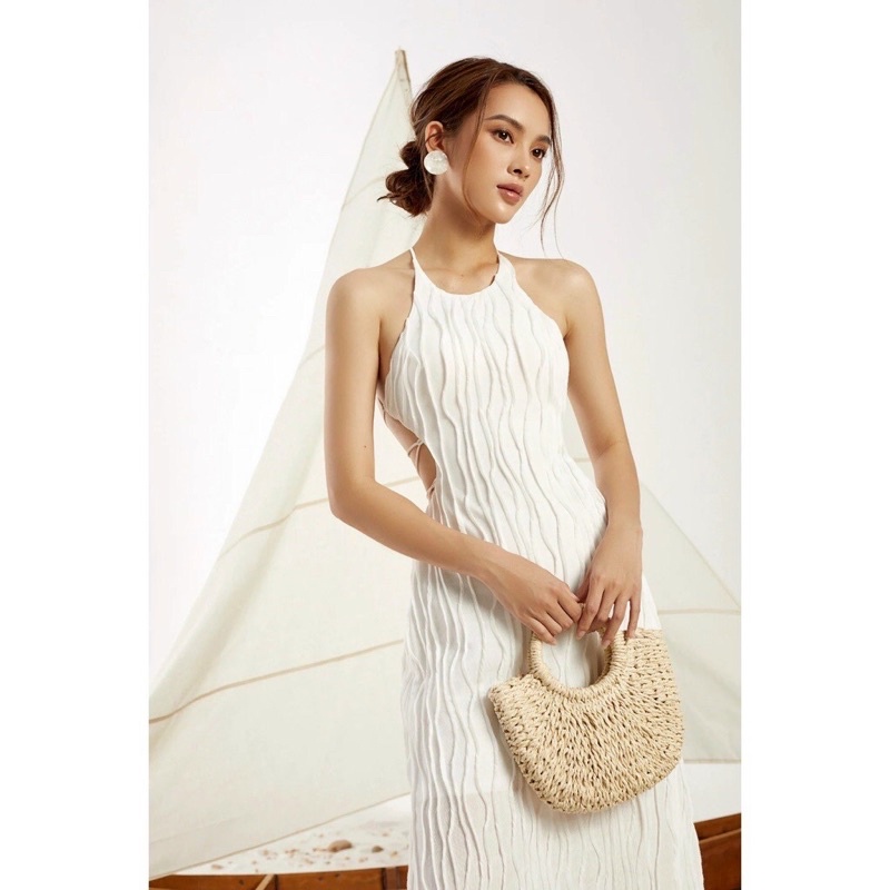 Đầm váy trắng hở lưng đan dây cổ yếm cao cấp Jina