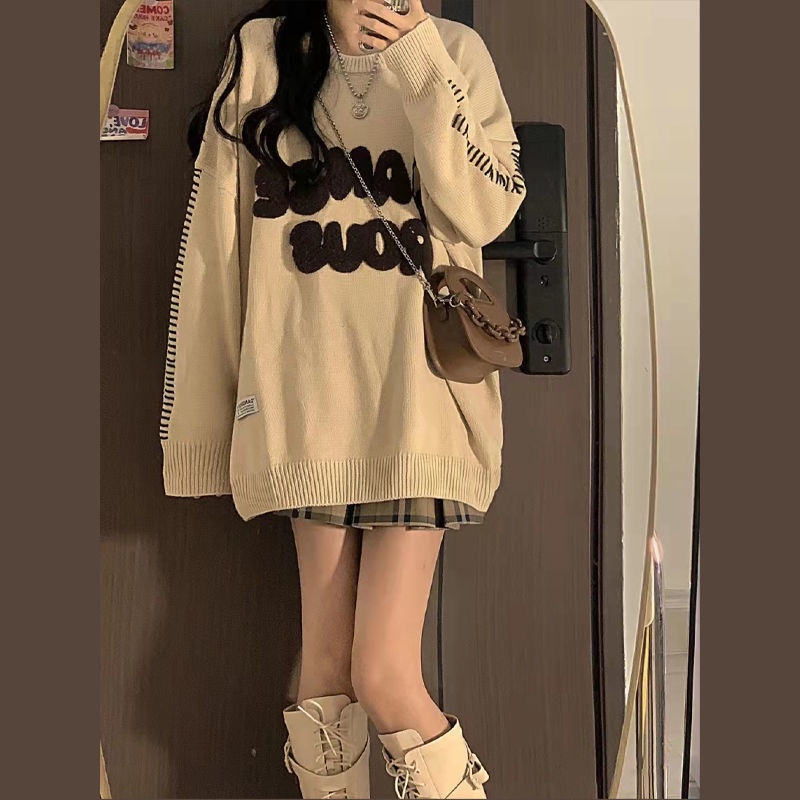 Set áo sweater dáng rộng phối chân váy xếp ly phong cách Hàn Quốc thời trang thu đông cho nữ