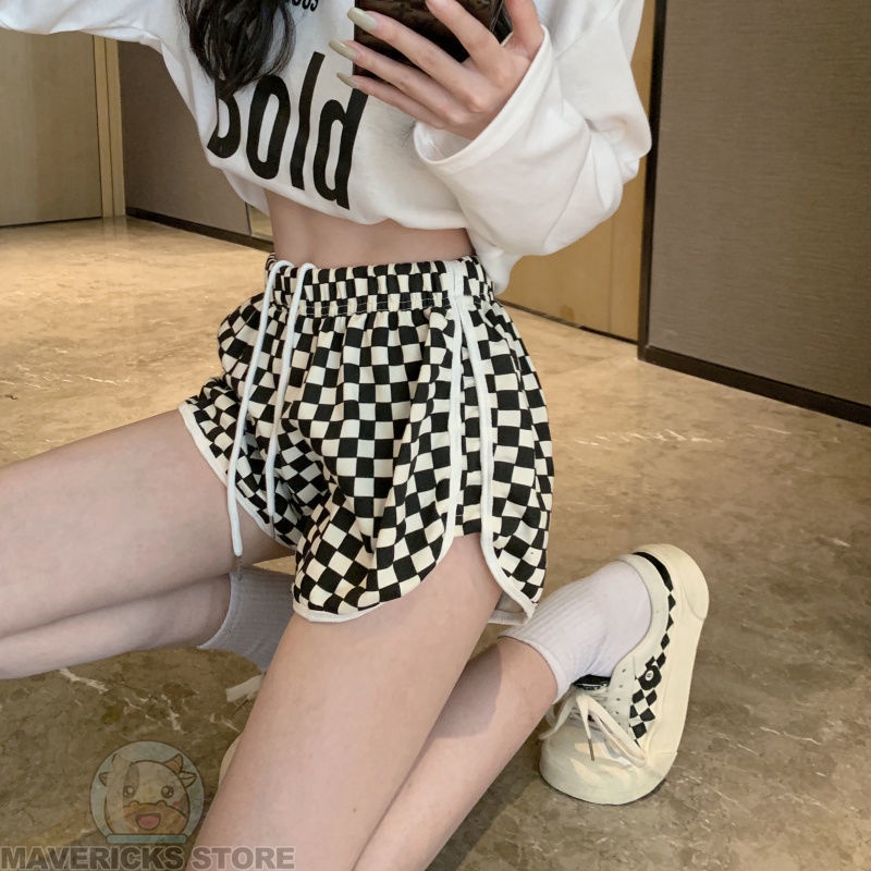 Quần Ngắn Nữ Họa Tiết Caro Thời Trang Năng Động