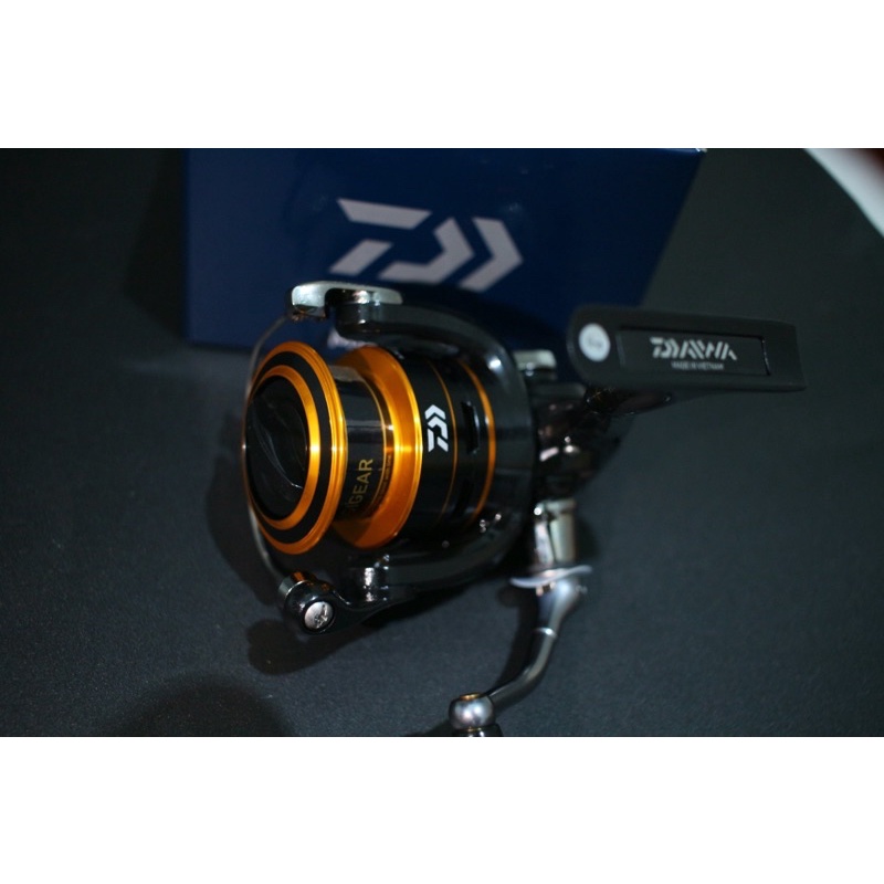 Máy Đứng Daiwa giá rẻ MG Z