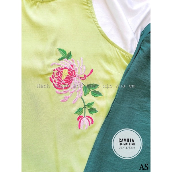 Set áo yếm thêu hoa phối quần sớ xanh đen