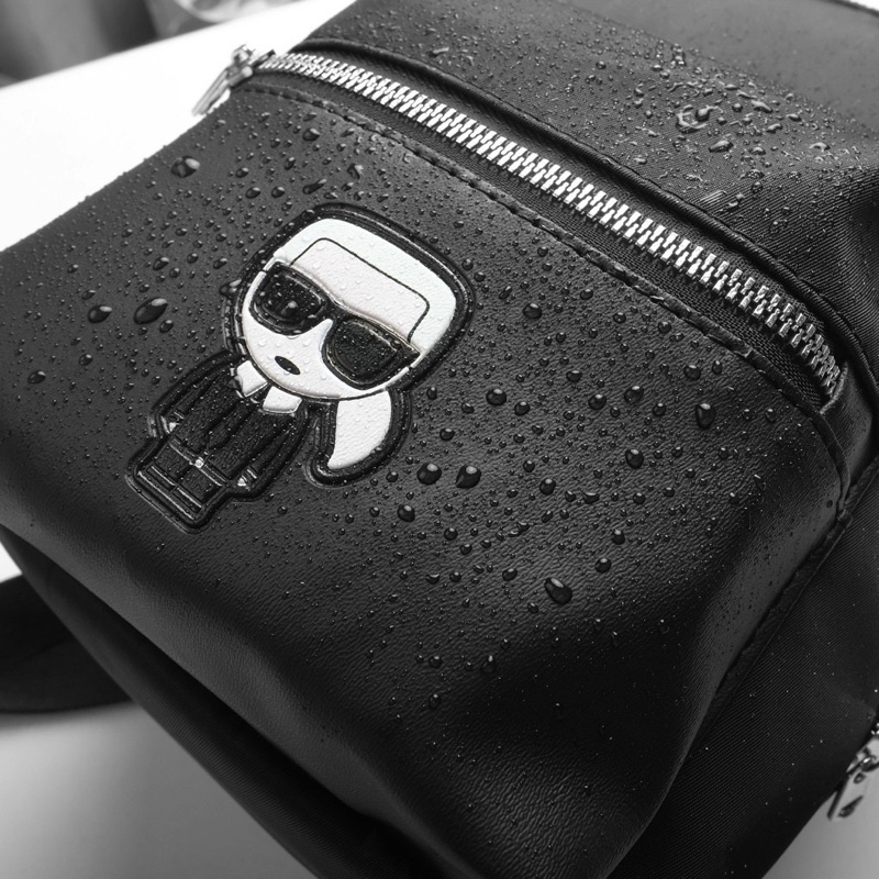 TNS - Balo form vuông  Karlie Backpack--tone đen phối logo Karlie trẻ trung cá tính