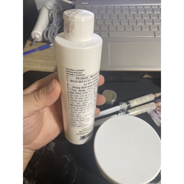 Pell da tảo ý tách sét  căng bóng,se khít lỗ chân lông, mờ thâm nám