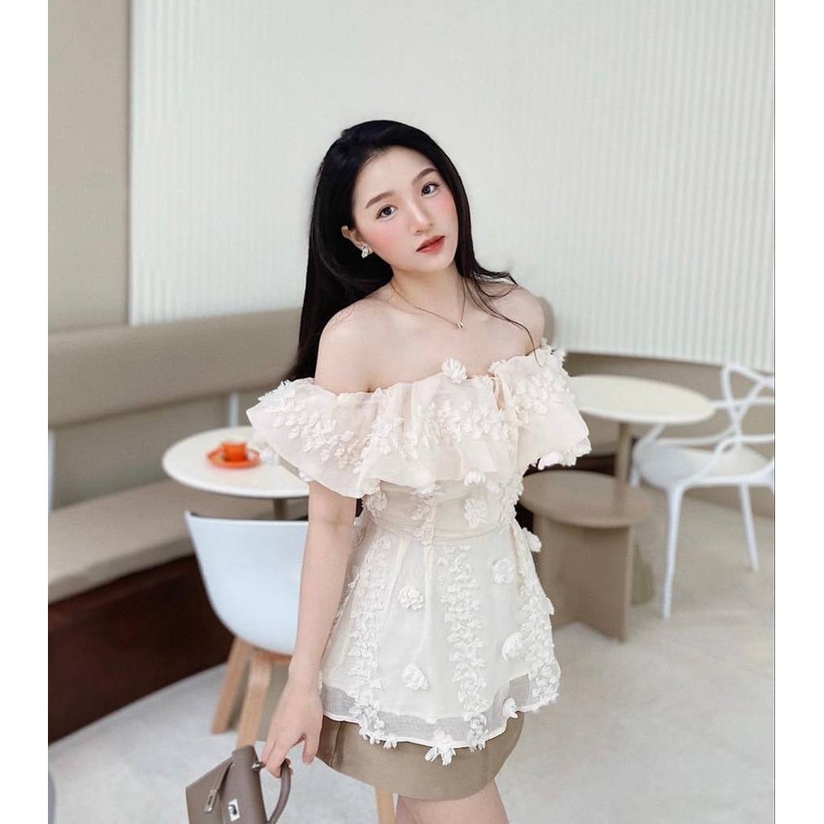 Áo Bẹt Vai Bông Nổi LOCKED TN1425