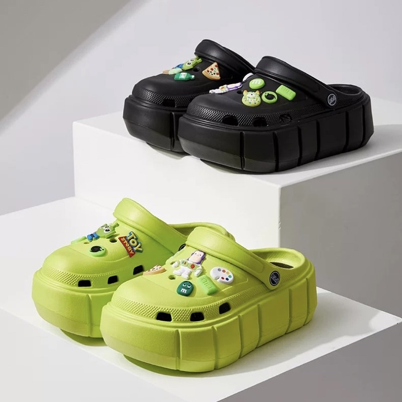 (Xanh/Trắng/Đen- kèm quà) Dép sục Crocs đế bánh mì cao 6cm phiên bản đặc biệt hình Toy Story sandal phong cách ulzzang