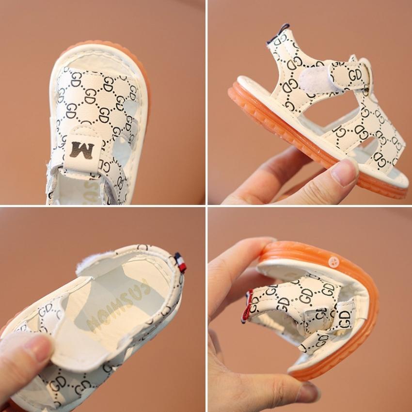 Dép tập đi cho bé trai gái giày tập đi sandal cho bé 1 tuổi 18 tháng chống trượt có còi RIONASHOP
