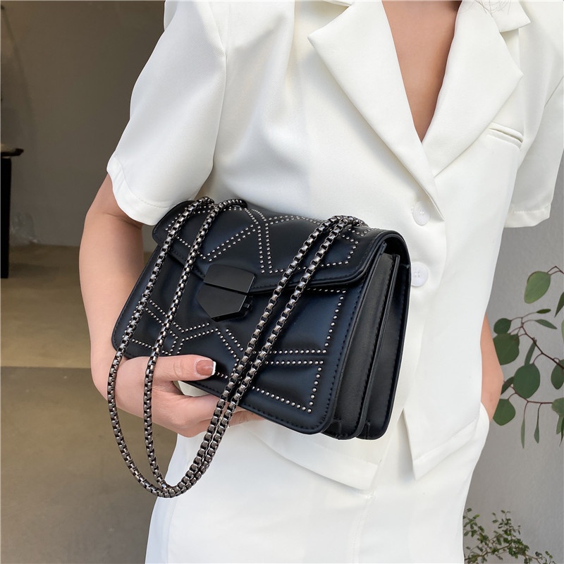 Túi Đeo Vai Cỡ Lớn Phối Dây Xích Thời Trang Cho Nữ