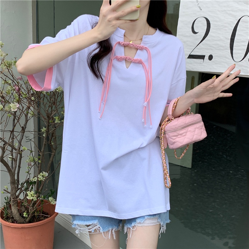 Áo thun Ielgy ngắn tay cổ chữ v màu sắc tương phản phong cách hàn quốc cho nữ