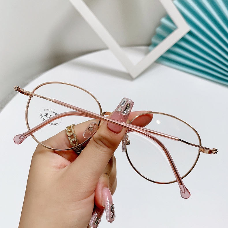 Mắt Kính Chống Bức Xạ Ánh Sáng Xanh Có Thể Thay Thế Cho Nam Và Nữ