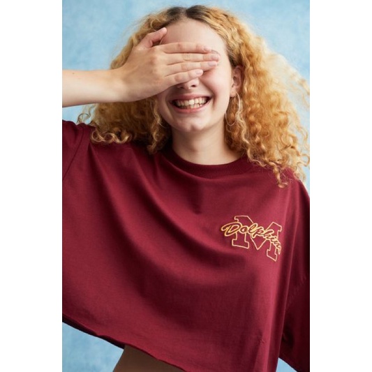 Áo Croptop Sex Education x H&M