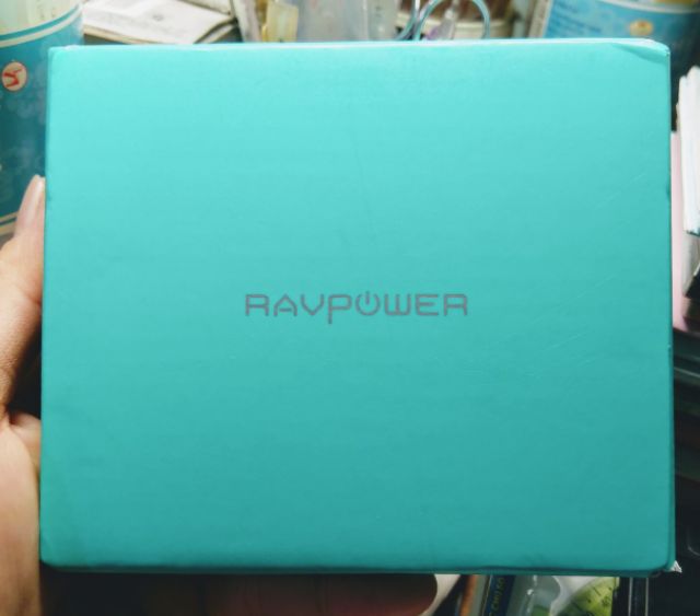 Sale Sale Sale. Nhập từ Mỹ - Pin sạc dự phòng RAVPower 10.000mAh - công nghệ Ismar+ BH 12 tháng.