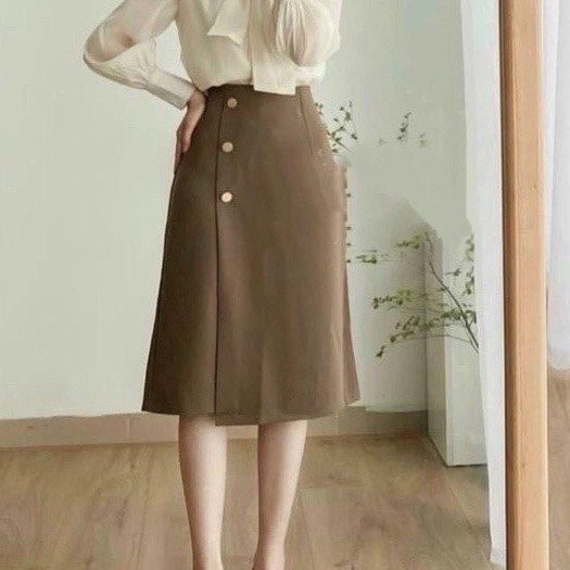 Chân váy 3 cúc lệch hàng công sở dày dặn vừa đủ để lên dáng,chất rất mịn đẹp