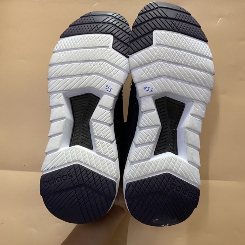 Giày chính hãng đã qua sử dụng