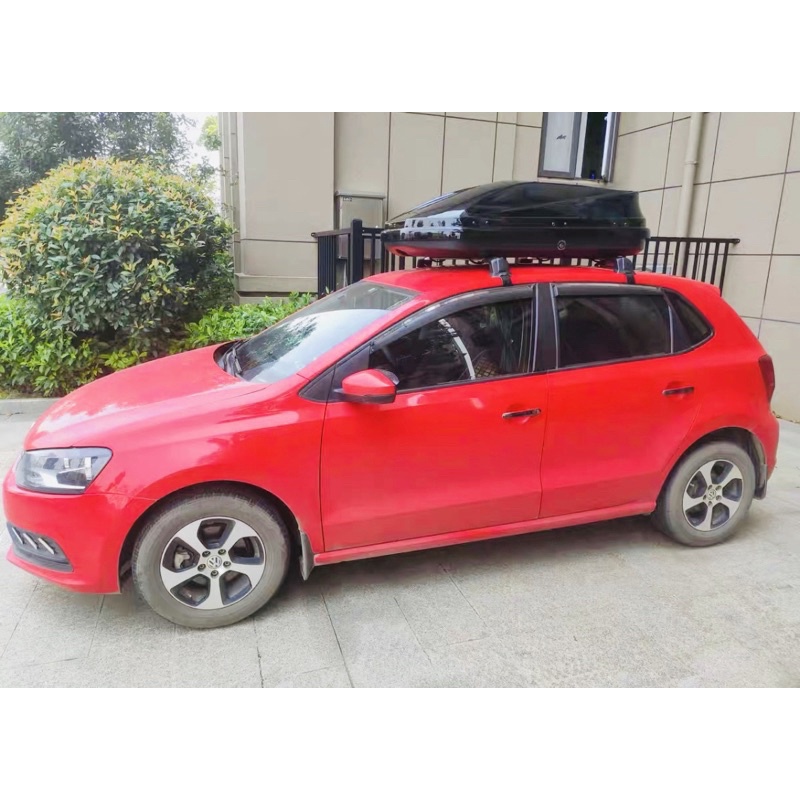 Cốp hành lý trên nóc xe hơi